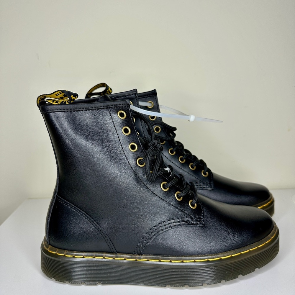 Dr. Martens Unisex-Adult Lace Fashion Boot – Black, Size 8 New